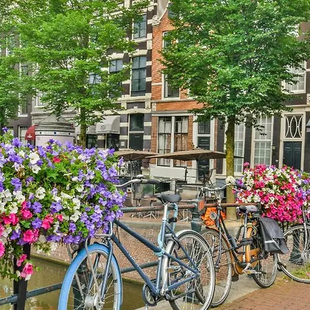 Tiny Attic On The Herengracht, Private Ubytování v soukromí