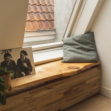 Tiny Attic On The Herengracht, Private Homestay *